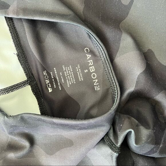 Carbon38 camo high rise leggings w/ mesh - Picture 5 of 6